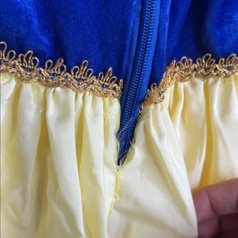 ✨🍎 Disney Princess Snow White Dress – Stunning & Ready for Magic! 🍎✨
